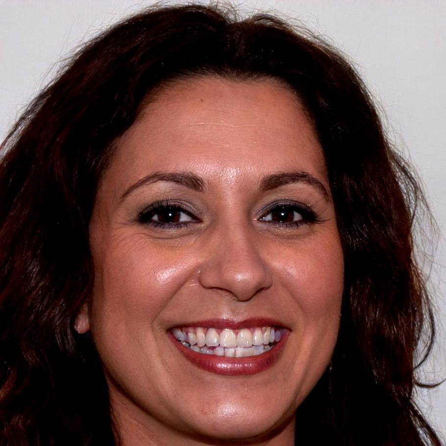 Dr. Emma Thompson, Business Strategy Educator